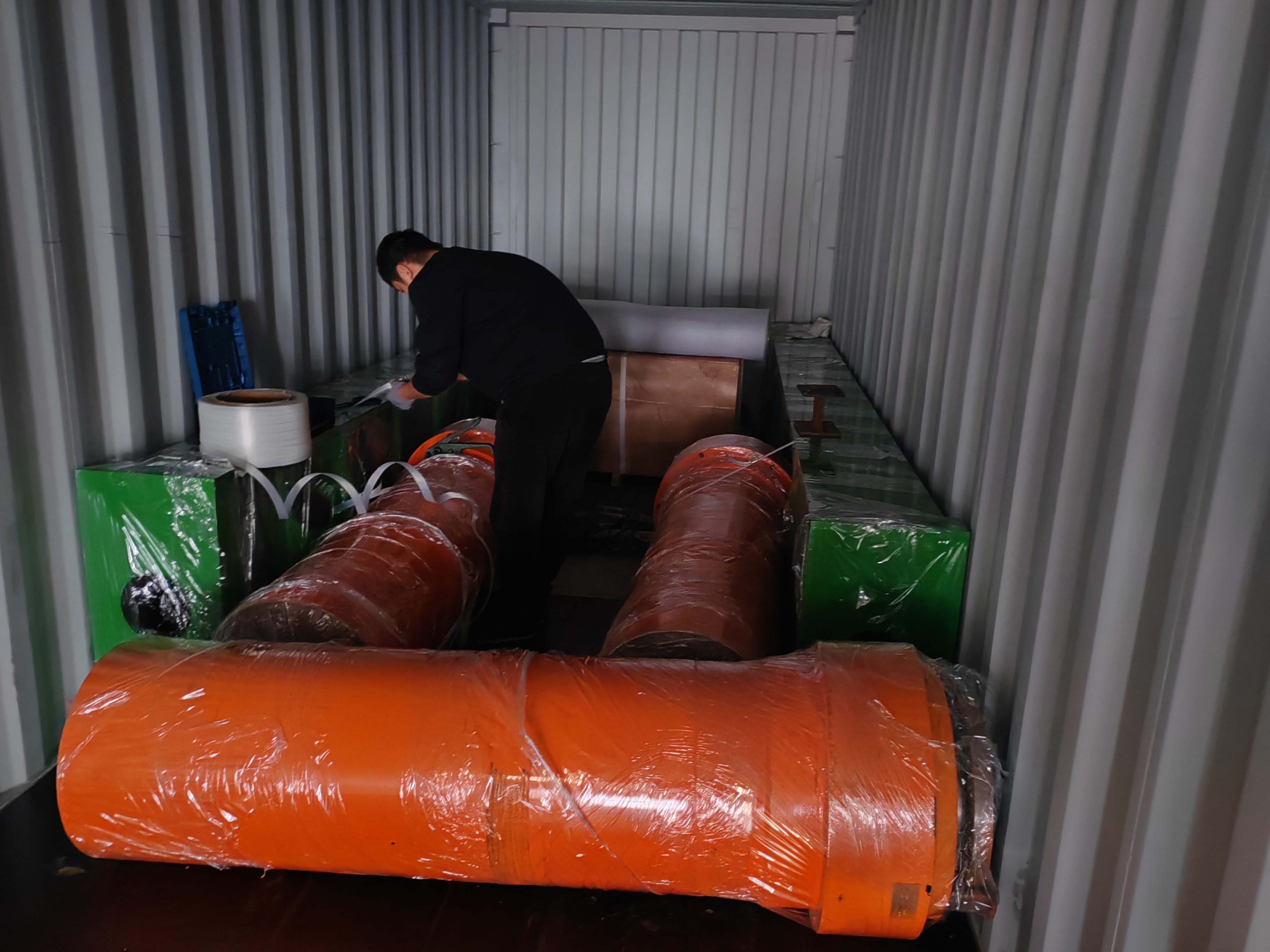 Китай MINGHUNG погрузка фанеры в Украину