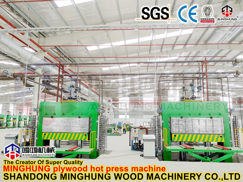 Машина для горячего прессования ламинированной фанеры (2)
