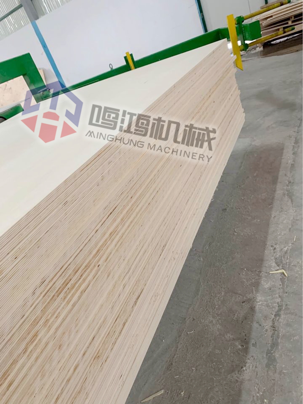 машина для резки фанеры