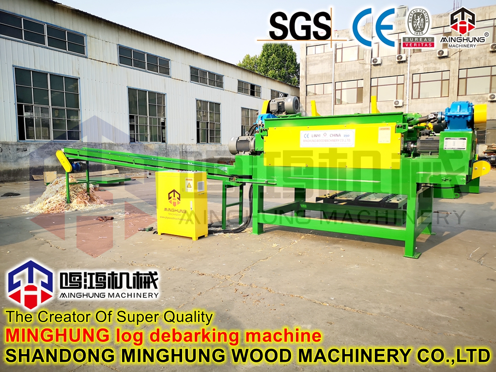 окорочная машина с дробилкой для бревен