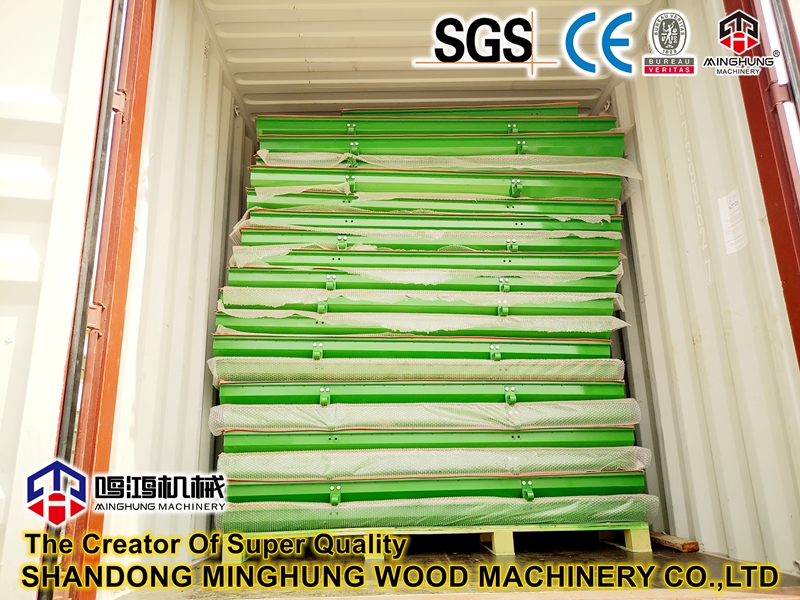 загрузка машины для сушки шпона