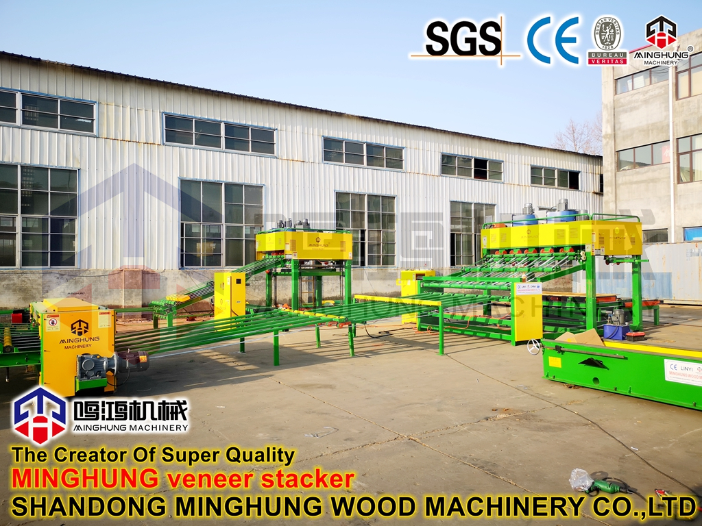 Токарный станок для лущения шпона