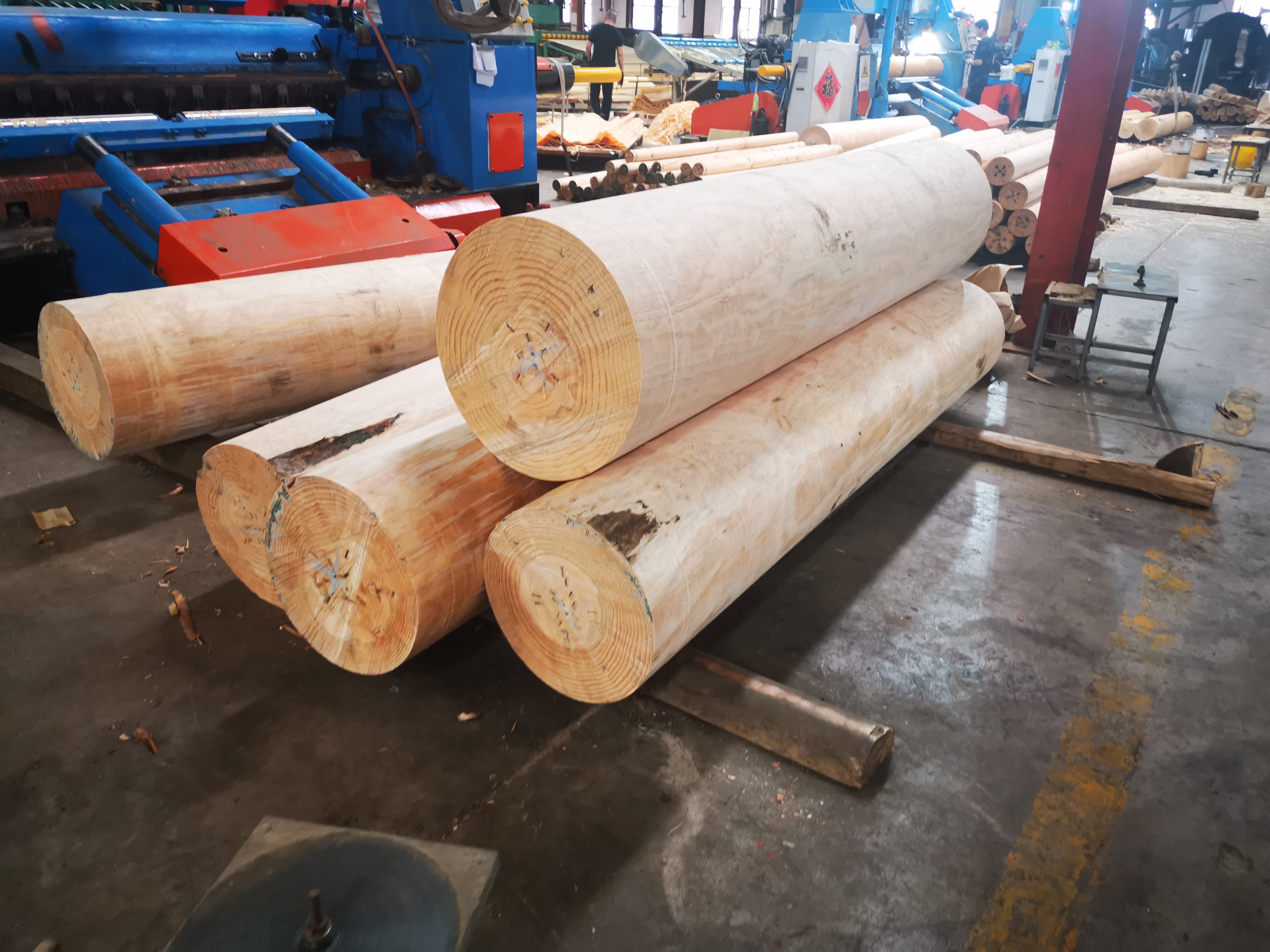 Машины для шелушения шпона 