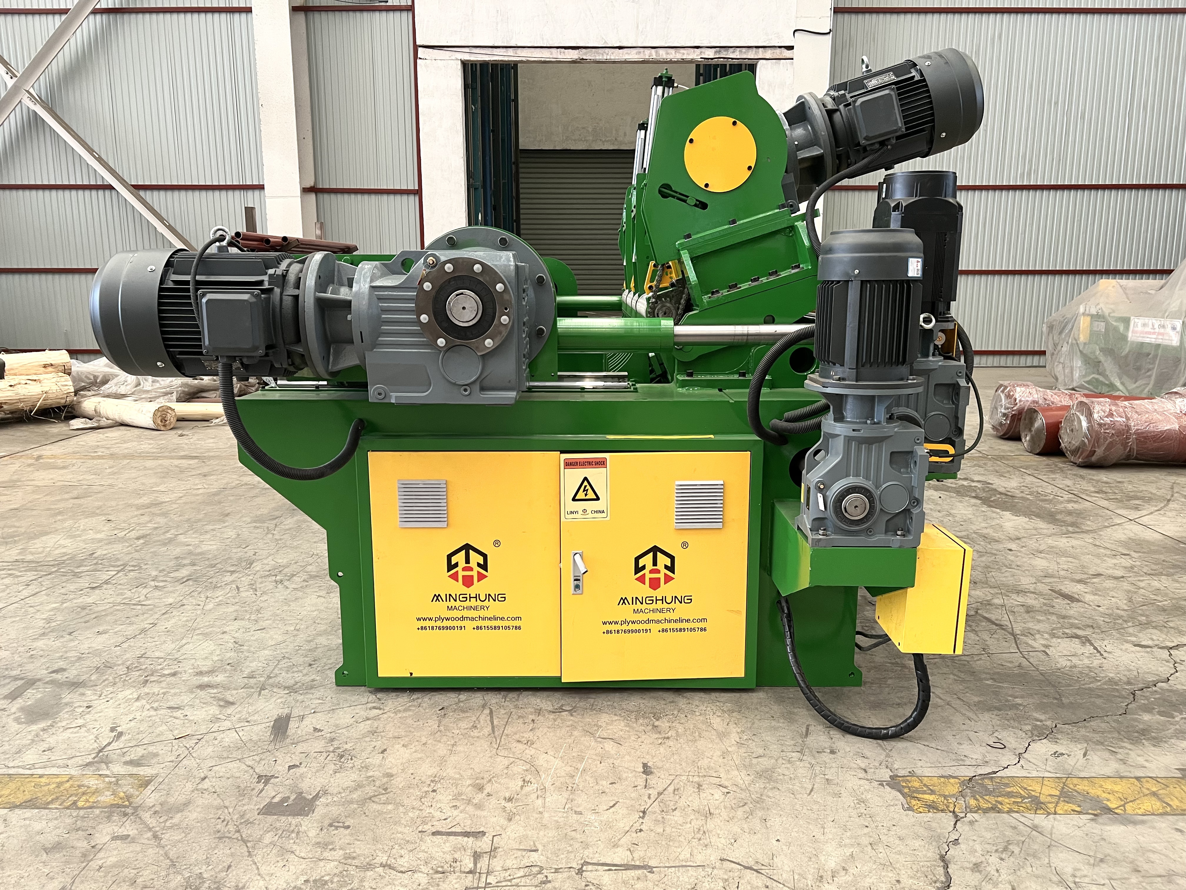 MINGHUNG токарно-винторезный станок